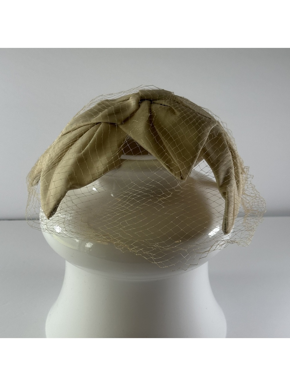 Vintage Beige Bow Headband with Veil